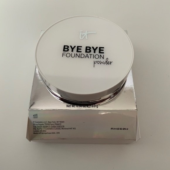 It Cosmetics Bye Bye Foundation Deep Ebony Powder - Picture 9 of 12